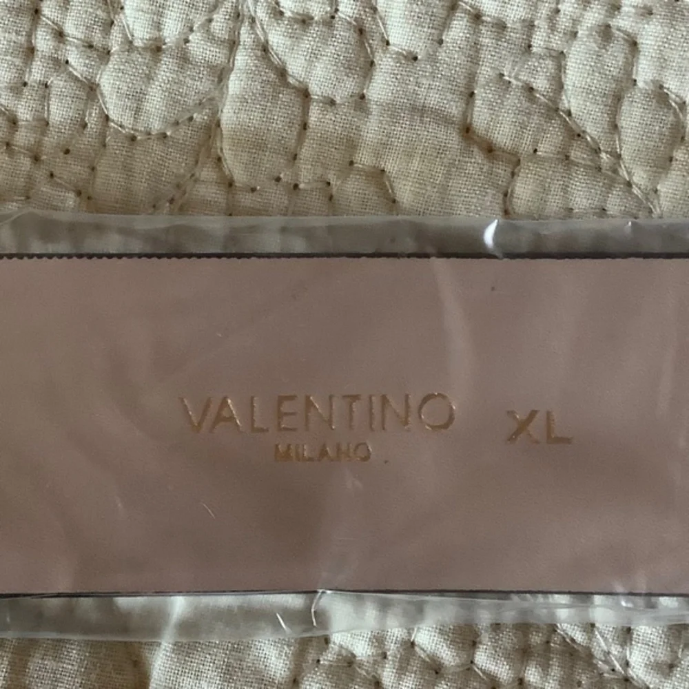 SOLD VALENTINO AUTHENTIC NEW WTAG MARIO VALENTINO GIUSY MONOGRAM LEATHER NUDE - Picture 4 of 10